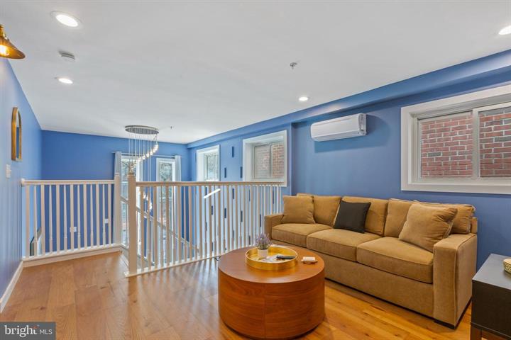 220 West Street — Photo 15